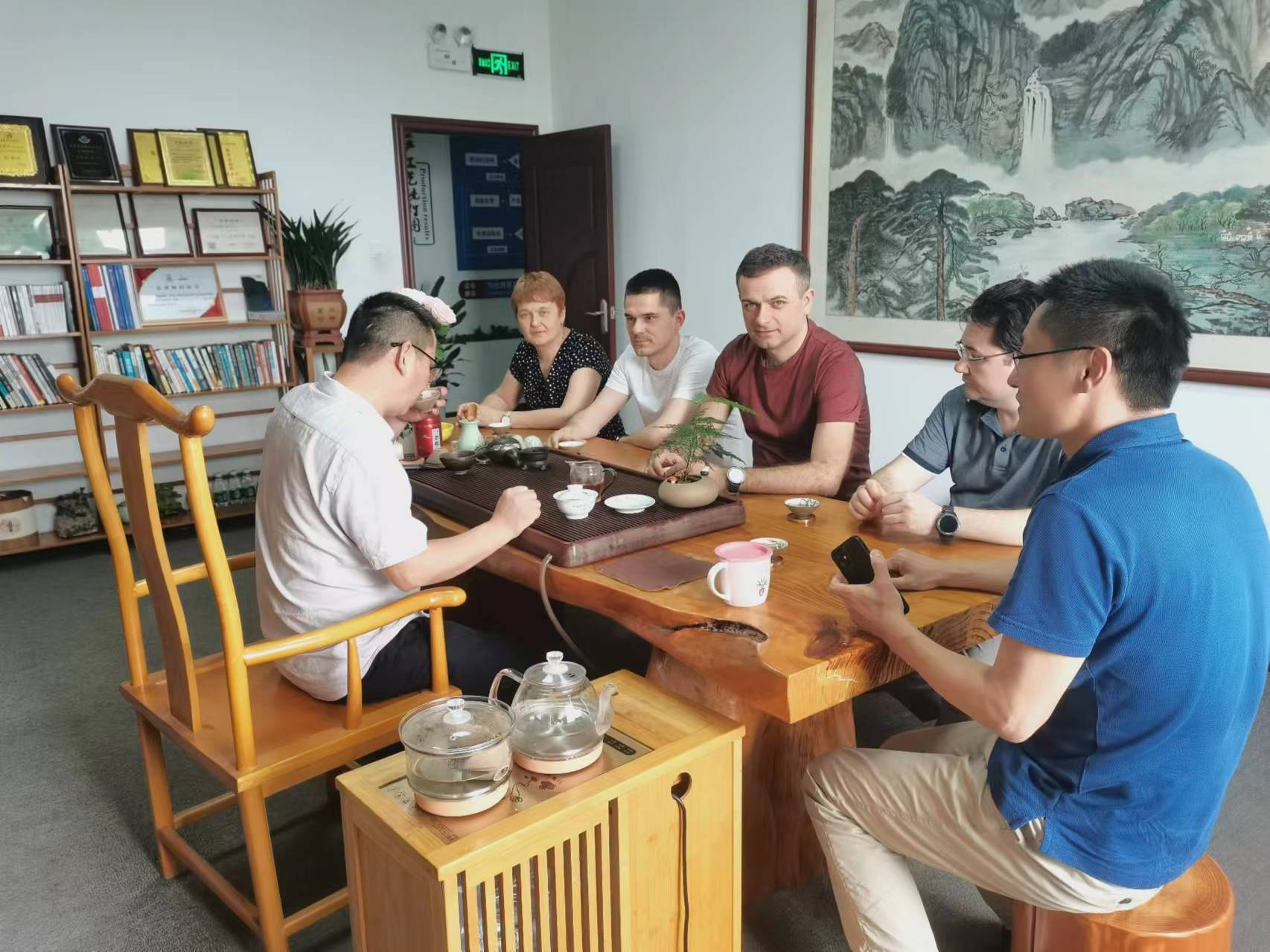 俄羅斯客戶(hù)訪問(wèn)群樺